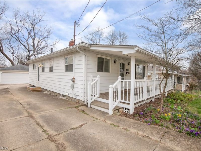 401 Moody Street, Akron, OH 44305 Photo 3