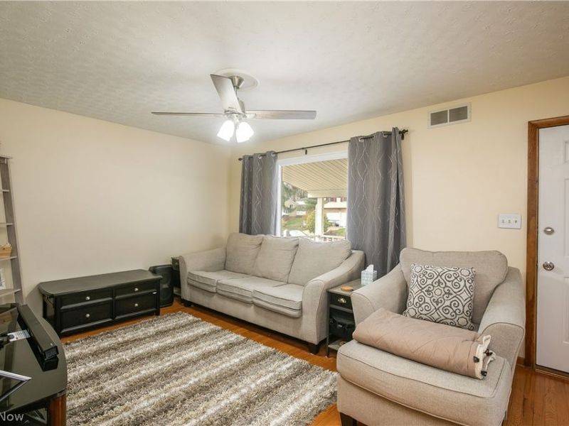 401 Moody Street, Akron, OH 44305 Photo 6