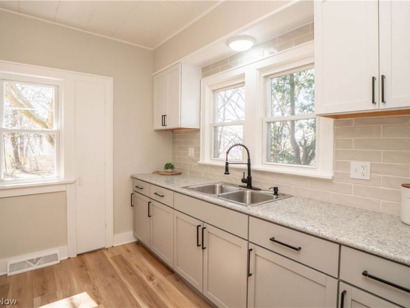 16 E Catawba Avenue, Akron, OH 44301 Photo 12