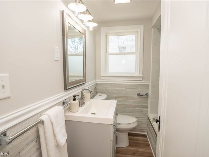 16 E Catawba Avenue, Akron, OH 44301 Photo 23