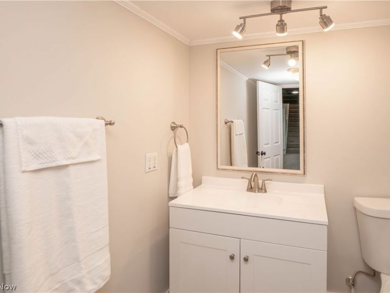 16 E Catawba Avenue, Akron, OH 44301 Photo 28