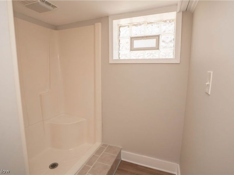 16 E Catawba Avenue, Akron, OH 44301 Photo 29