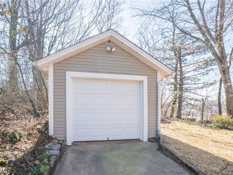 16 E Catawba Avenue, Akron, OH 44301 Photo 33