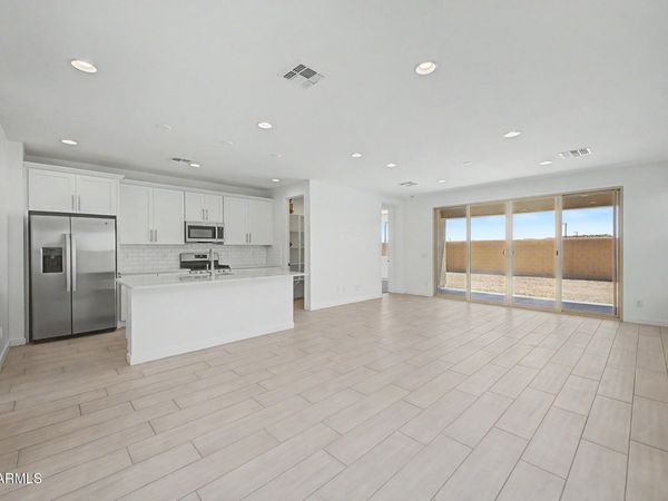 18191 W ELIZABETH Avenue, Goodyear, AZ 85338
