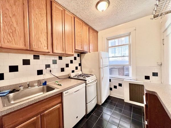 26 Chiswick Rd, Unit 6, Boston, MA 02135