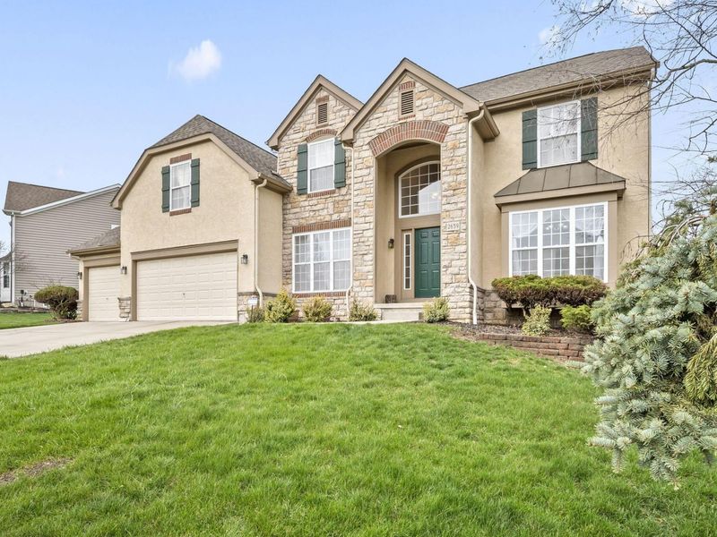 2659 Roe Drive, Lewis Center, OH 43035 Photo 2