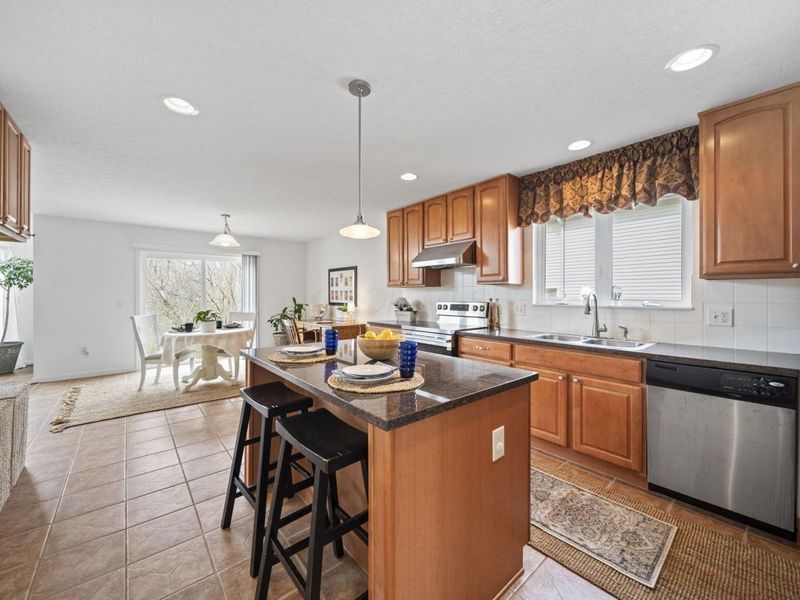 2659 Roe Drive, Lewis Center, OH 43035 Photo 6