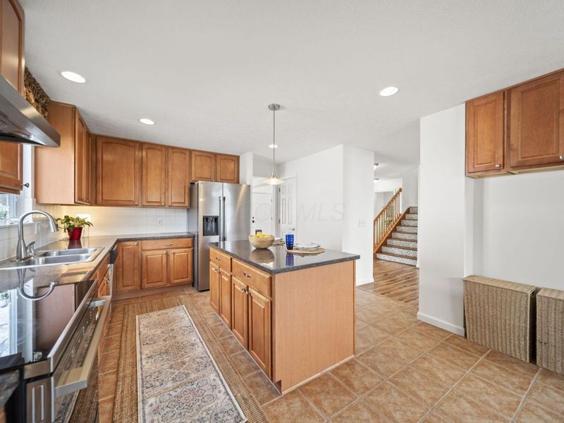 2659 Roe Drive, Lewis Center, OH 43035 Photo 8