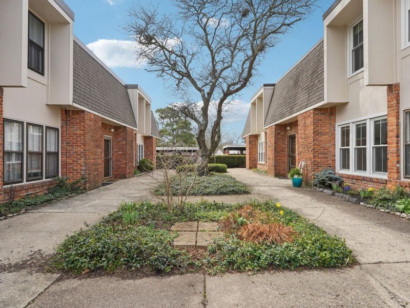 1605 Lafayette Drive, Columbus, OH 43220 Photo 21