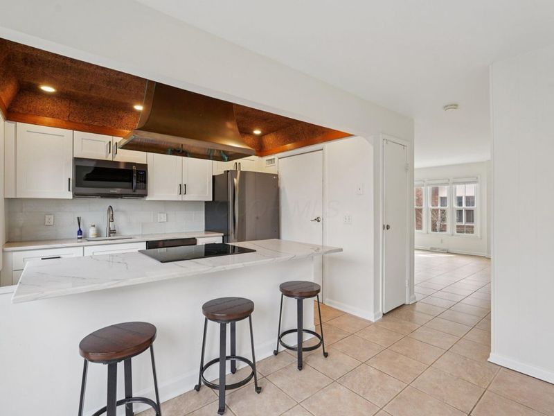 1605 Lafayette Drive, Columbus, OH 43220 Photo 6