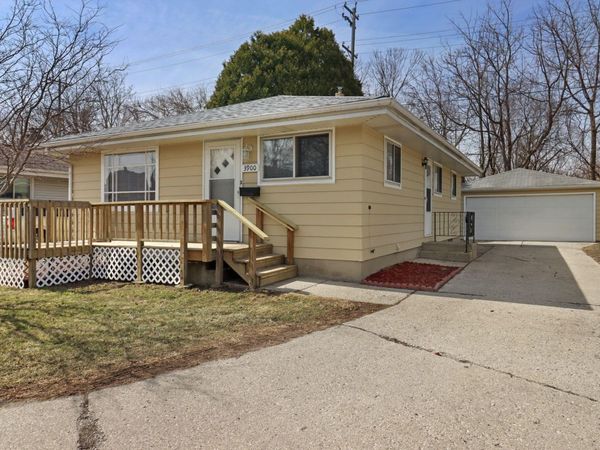 3900 11th Ave, Kenosha, WI 53140