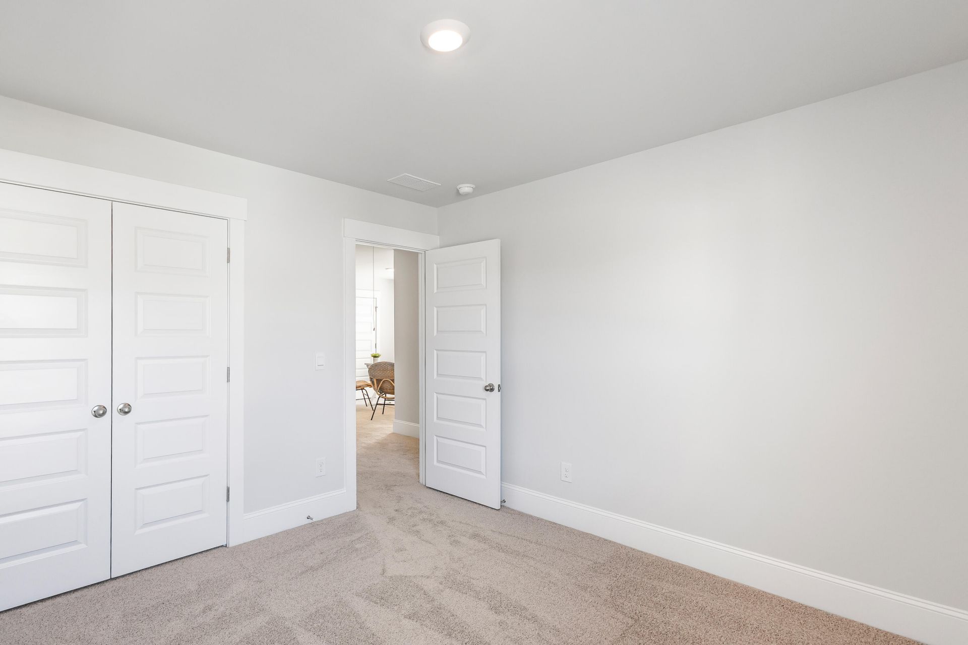 824 Castle Hill Drive Photo 26