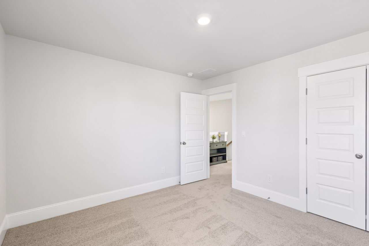 824 Castle Hill Drive Photo 27