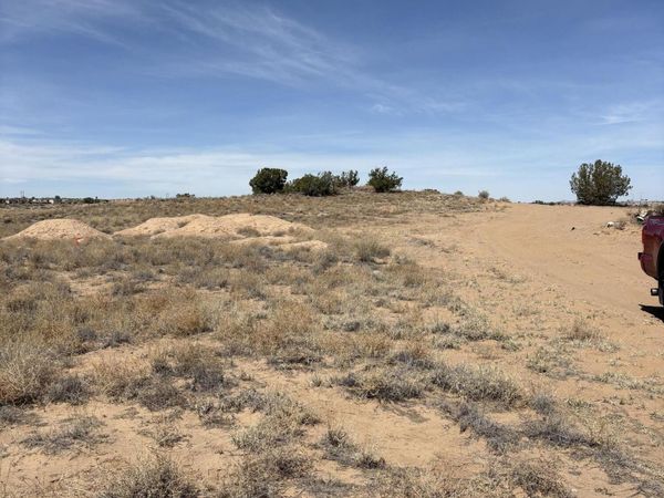 Helada Street NW, Albuquerque, NM 87120