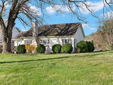 805 S MAIN St , Lexington, VA 24450