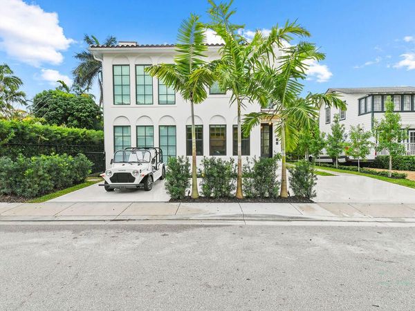 226 Oleander Avenue, Unit 3, Palm Beach, FL 33480