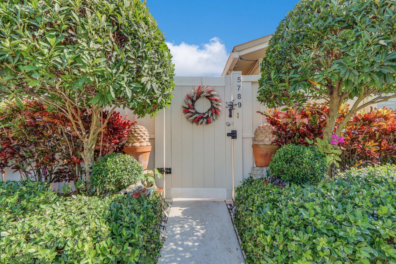 5789 Golden Eagle Circle, Palm Beach Gardens, FL 33418 Photo