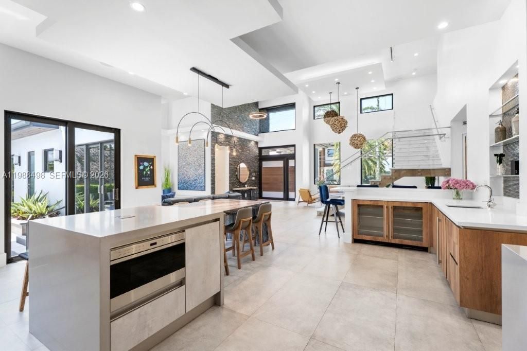 12885 N Bayshore Dr, North Miami, FL 33181 Photo