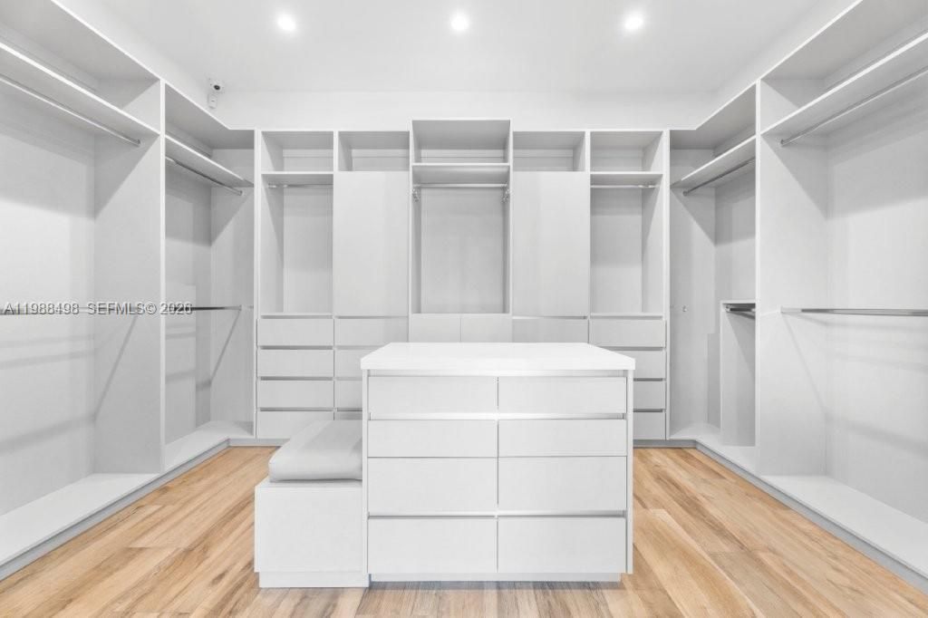 12885 N Bayshore Dr, North Miami, FL 33181 Photo