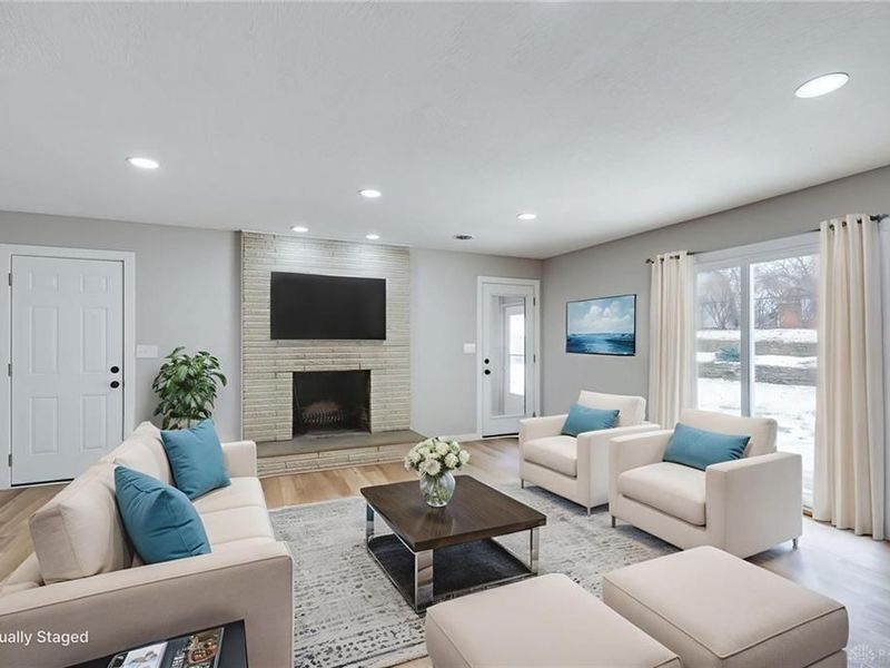 955 Oak Dale Drive, Xenia, OH 45385 Photo 2