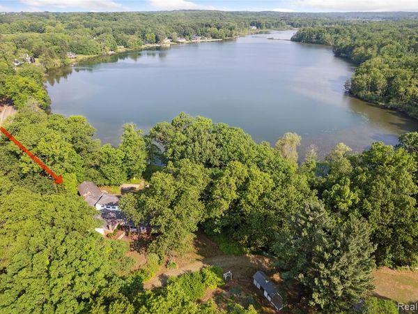 4300 W BACON Road, Hillsdale Twp, MI 49242