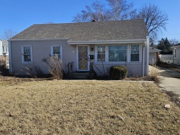 4939 N Cumberland Avenue , Norridge, IL 60706