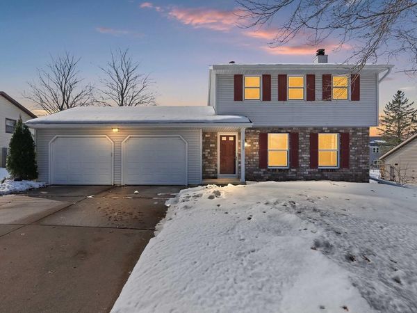 3089 FERNDALE DRIVE, Green Bay, WI 54313