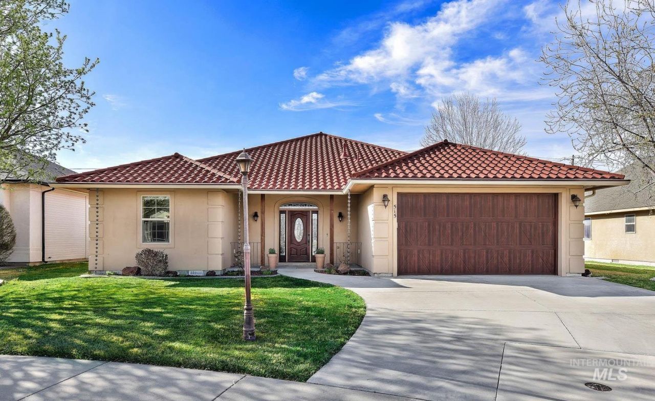 515 W Greenwood St, Nampa, ID 83686 Main Photo