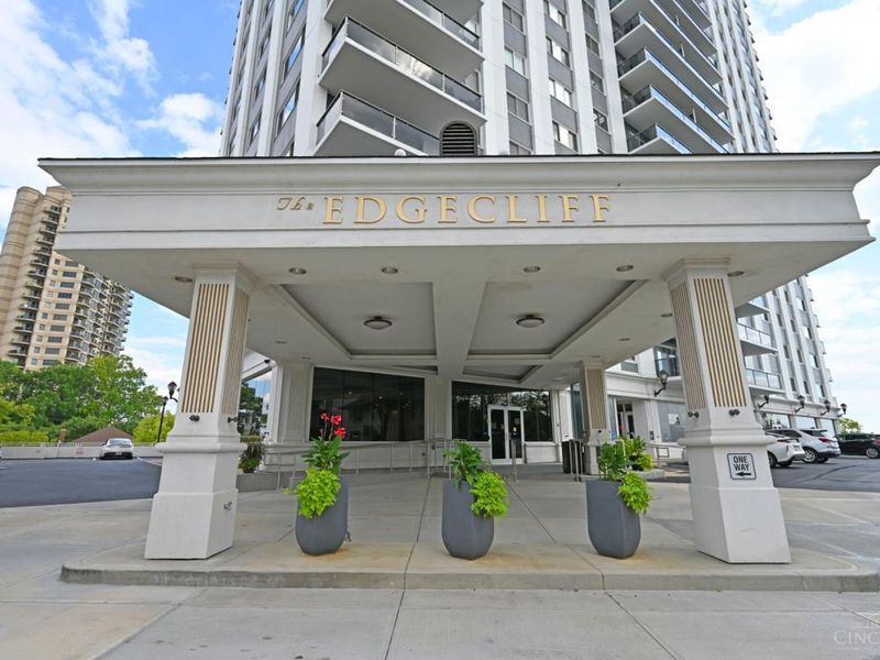 2200 Victory Parkway, Unit 2002, Cincinnati, OH 45206 Photo 2