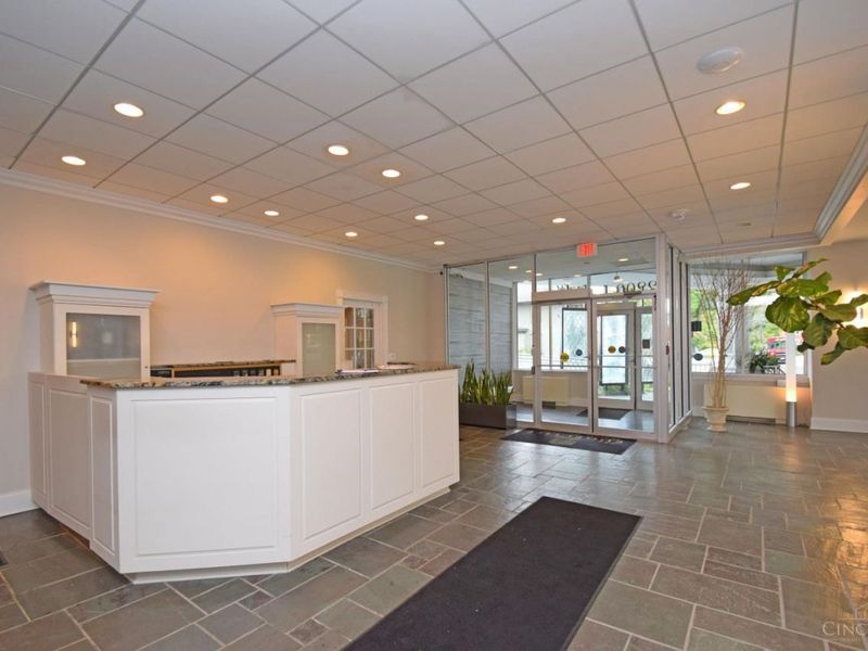 2200 Victory Parkway, Unit 2002, Cincinnati, OH 45206 Photo 3