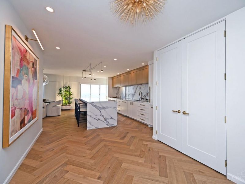 2200 Victory Parkway, Unit 2002, Cincinnati, OH 45206 Photo 9