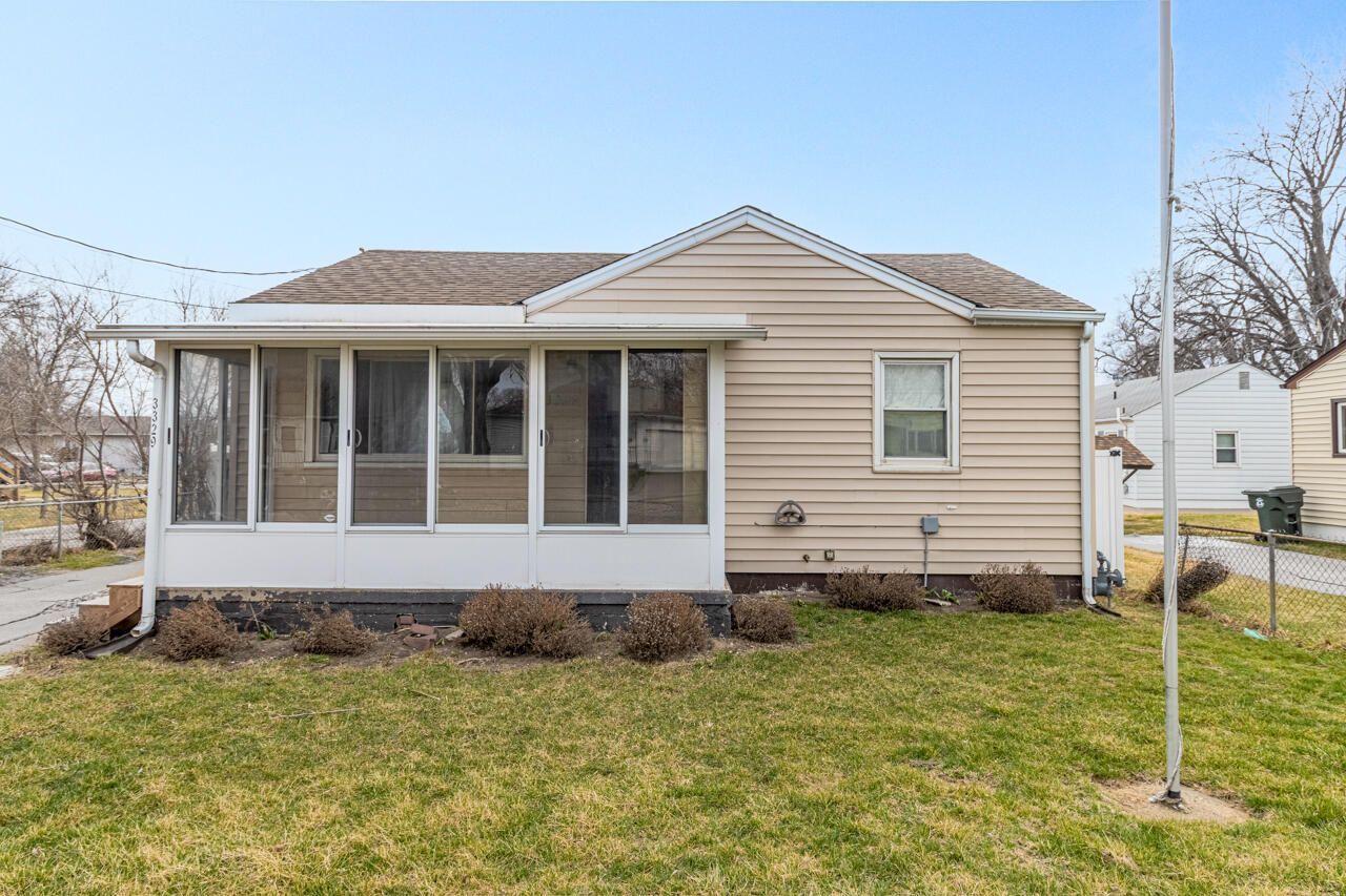 3329 9th Avenue, Council Bluffs, IA 51501 Main Photo