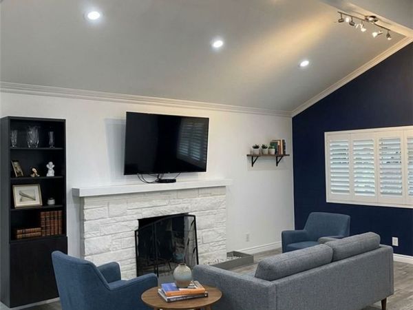 8961 Etiwanda Avenue, Northridge, CA 91325