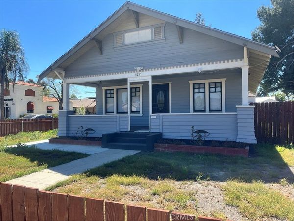 529 E Latham Avenue, Hemet, CA 92543