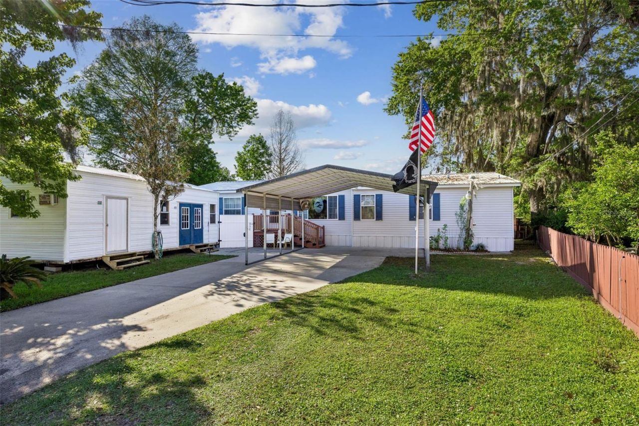 334 Paradise Circle , Satsuma, FL 32189 Photo