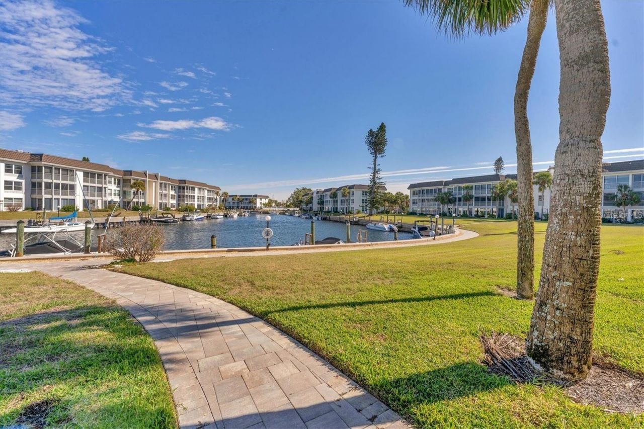 4350 Chatham Drive , Unit 106, Longboat Key, FL 34228 Photo