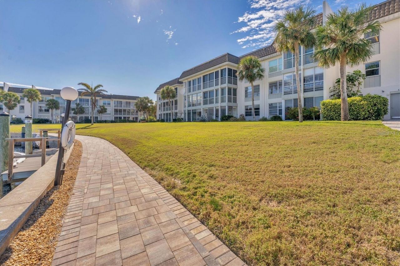 4350 Chatham Drive, Unit 106, Longboat Key, FL 34228 Photo