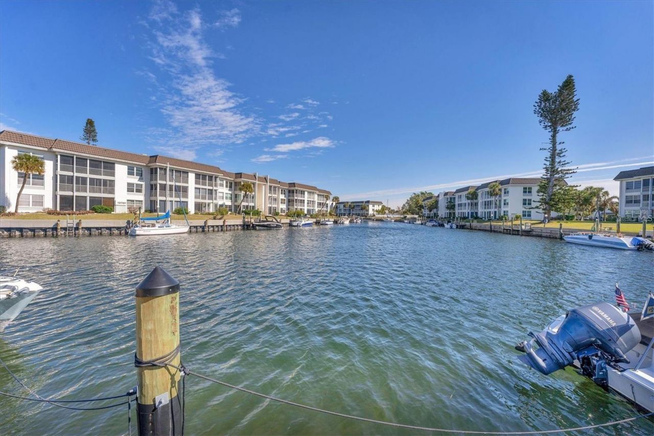 4350 Chatham Drive, Unit 106, Longboat Key, FL 34228 Photo
