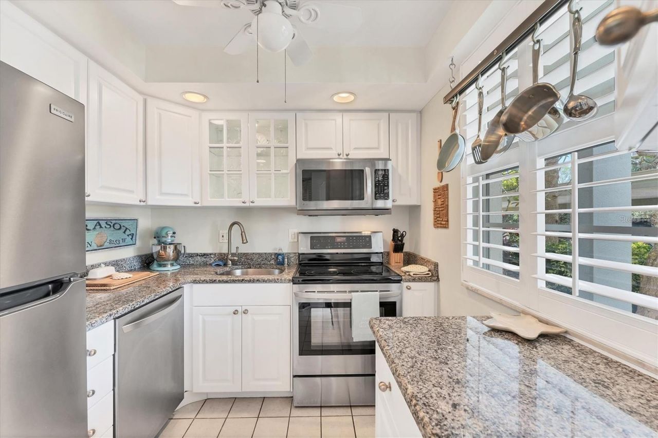 4350 Chatham Drive, Unit 106, Longboat Key, FL 34228 Photo