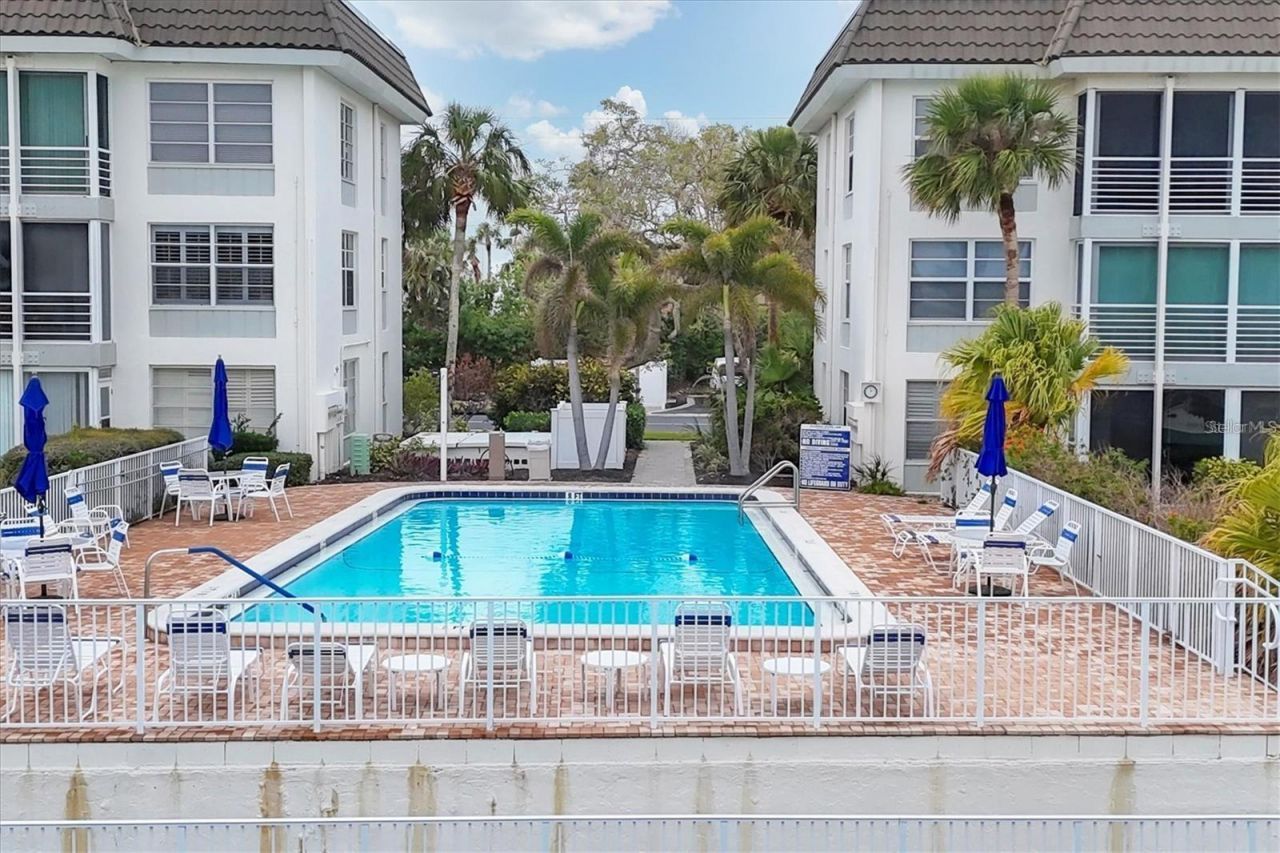 4350 Chatham Drive, Unit 106, Longboat Key, FL 34228 Photo