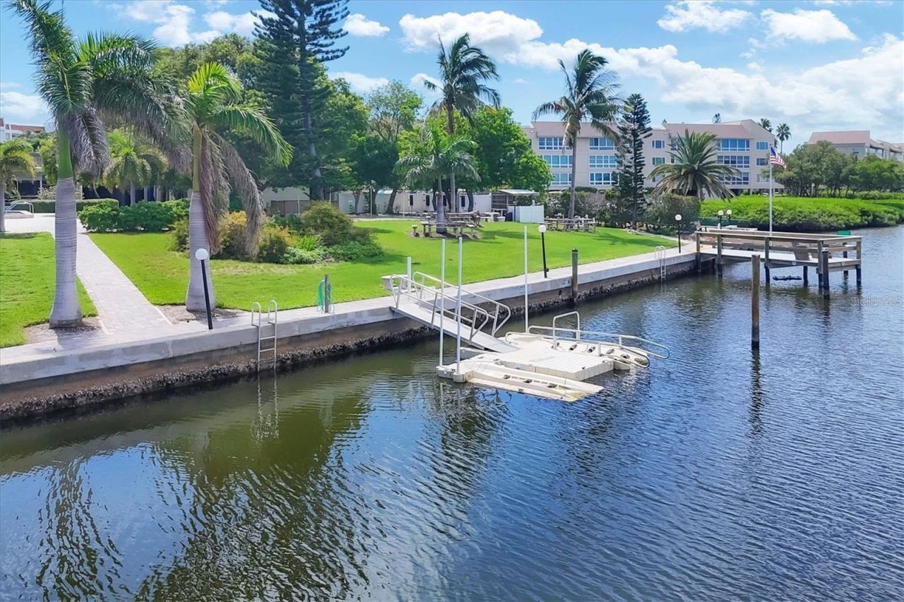 4350 Chatham Drive, Unit 106, Longboat Key, FL 34228 Photo