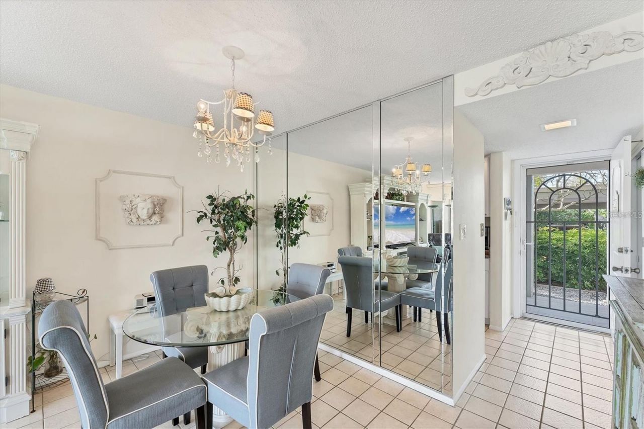 4350 Chatham Drive , Unit 106, Longboat Key, FL 34228 Photo