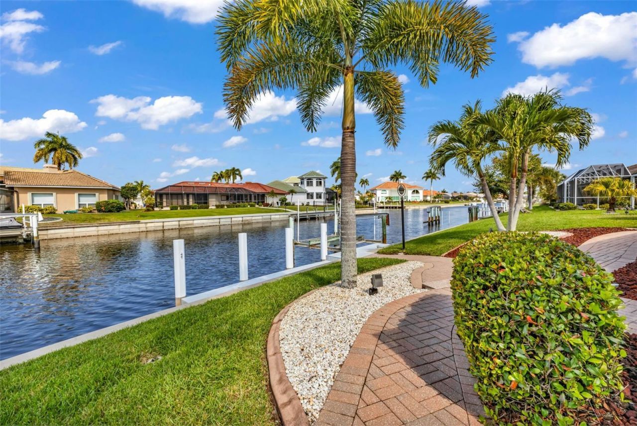 435 Caicos Drive, Punta Gorda, FL 33950 Photo