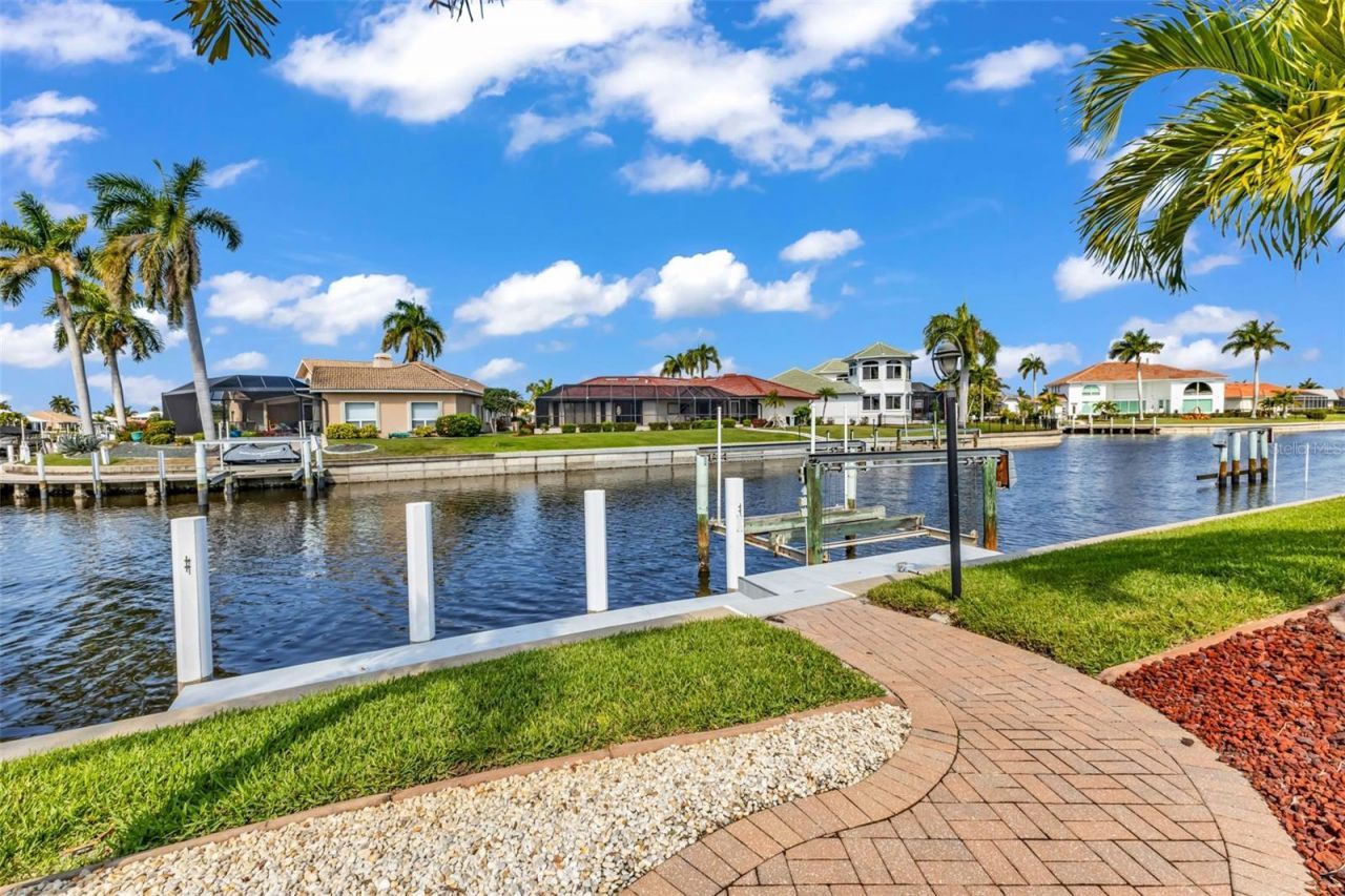 435 Caicos Drive, Punta Gorda, FL 33950 Photo