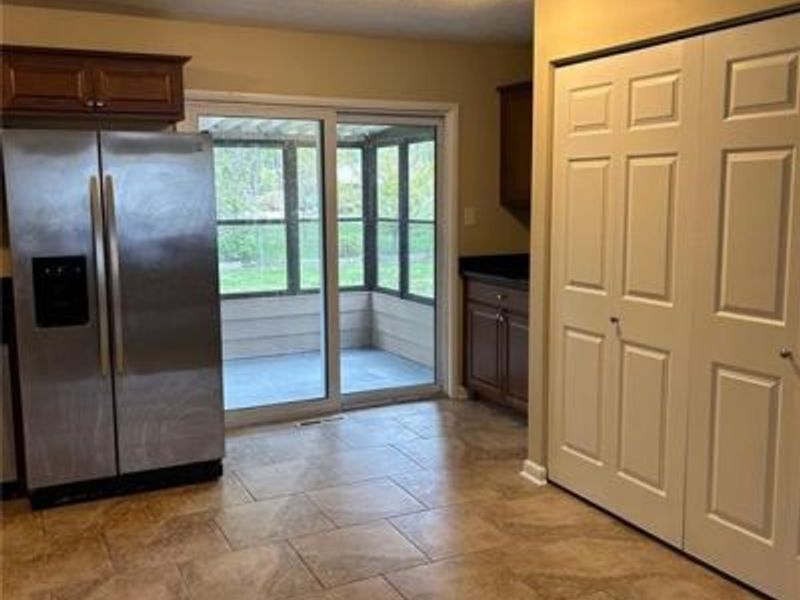 1390 Nutwood Drive, Centerville, OH 45458 Photo 3