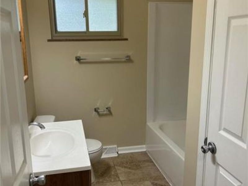 1390 Nutwood Drive, Centerville, OH 45458 Photo 6