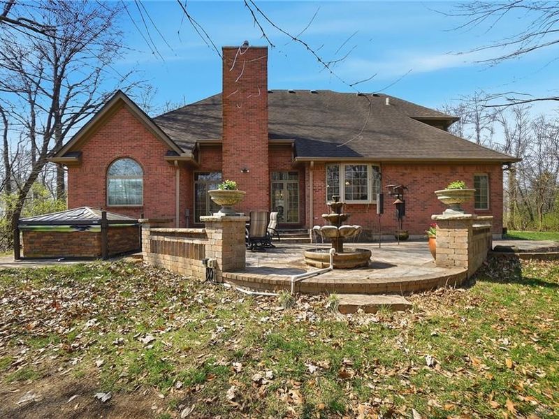 472 Timber Walk Court, Clearcreek Township, OH 45066 Photo 2