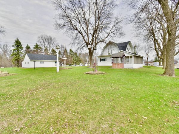 140 1st Avenue N, Brownton, MN 55312