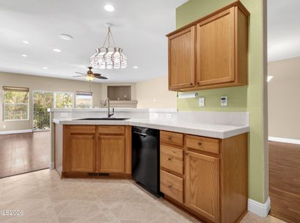 5582 Knoll View Way, Sparks, NV 89436 Photo