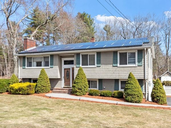 4 Dayton Street, Chelmsford, MA 01863